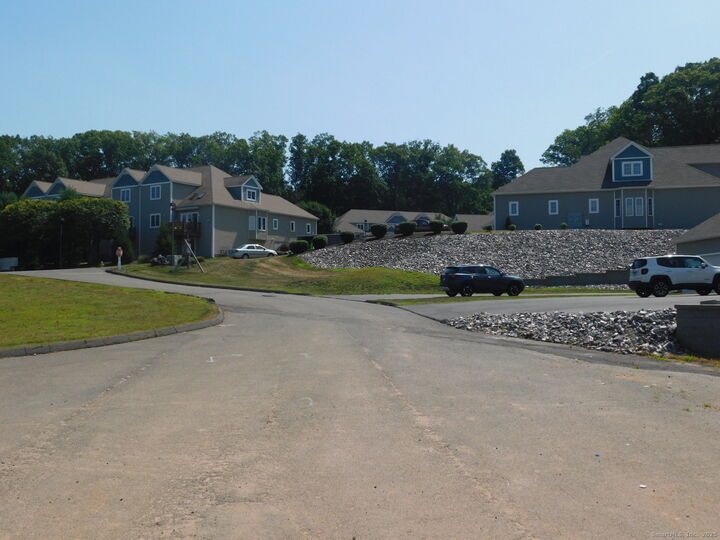 Property Photo:  1985 West Street 11  CT 06489 