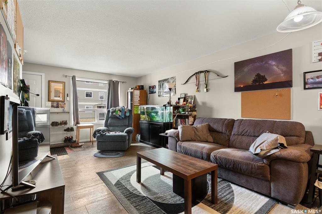Property Photo:  6547 Rochdale Boulevard  SK S4X 2Z1 