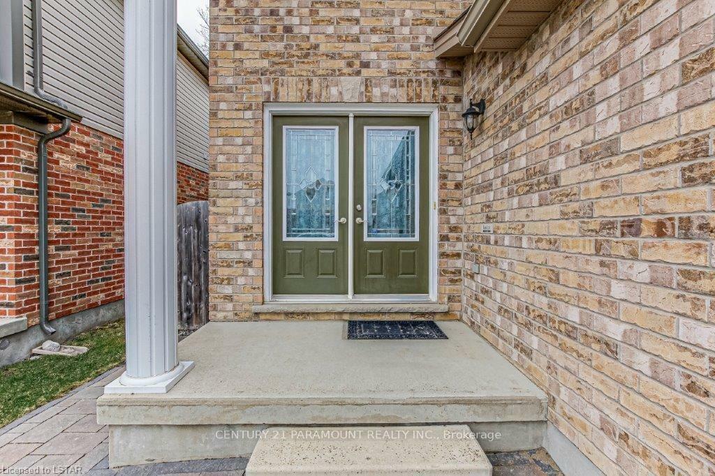 Property Photo: 2020 Denview Avenue ON N6G 0G3