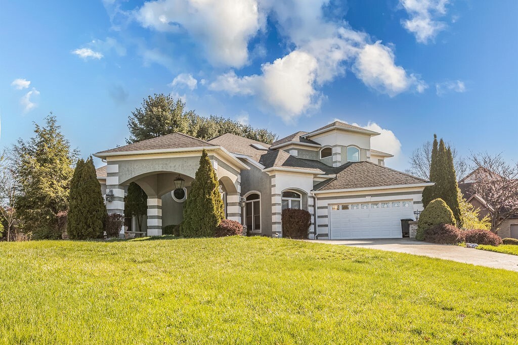 Property Photo:  87 Farmview Drive  PA 15401 