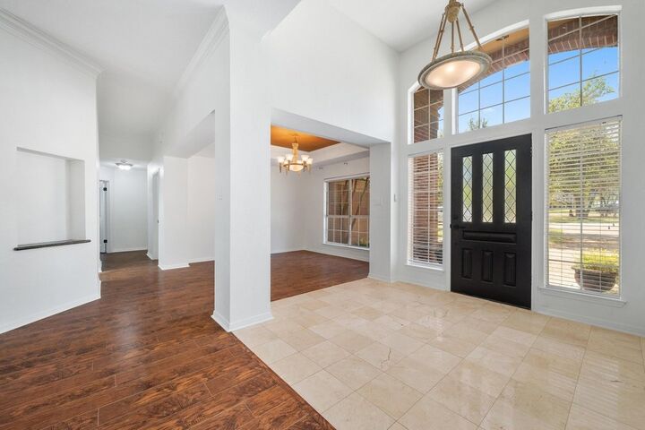 Property Photo: 209 El Rio Drive TX 78734