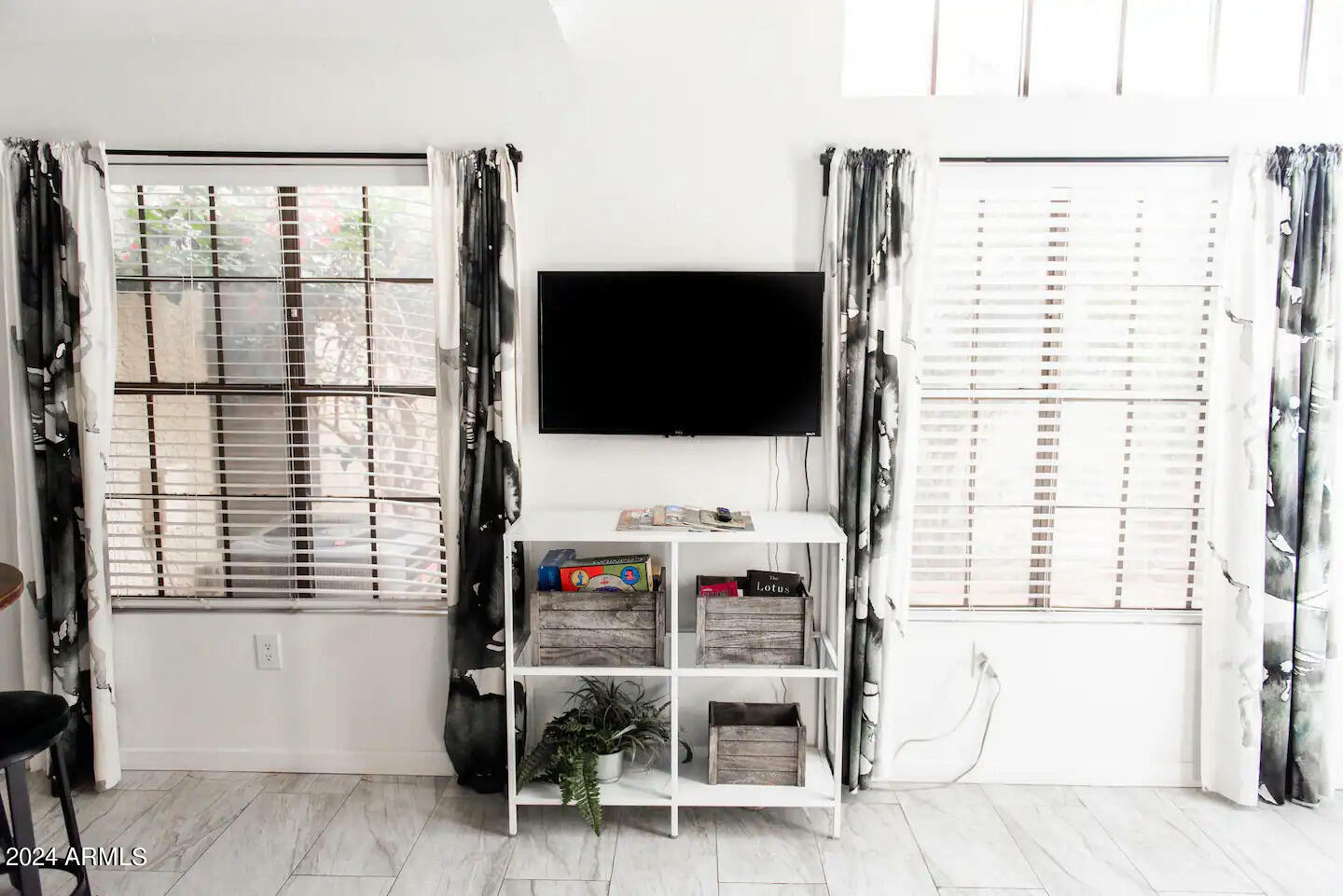 Property Photo: 602 N May Street 7 AZ 85201