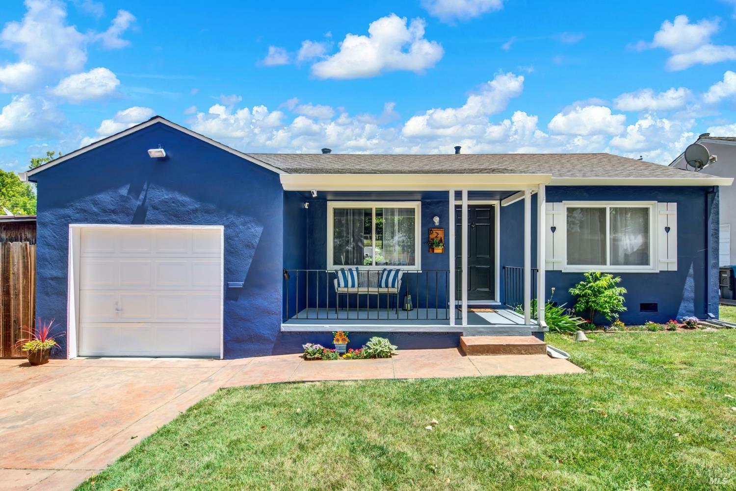 Property Photo: 624 Annette Avenue CA 94591