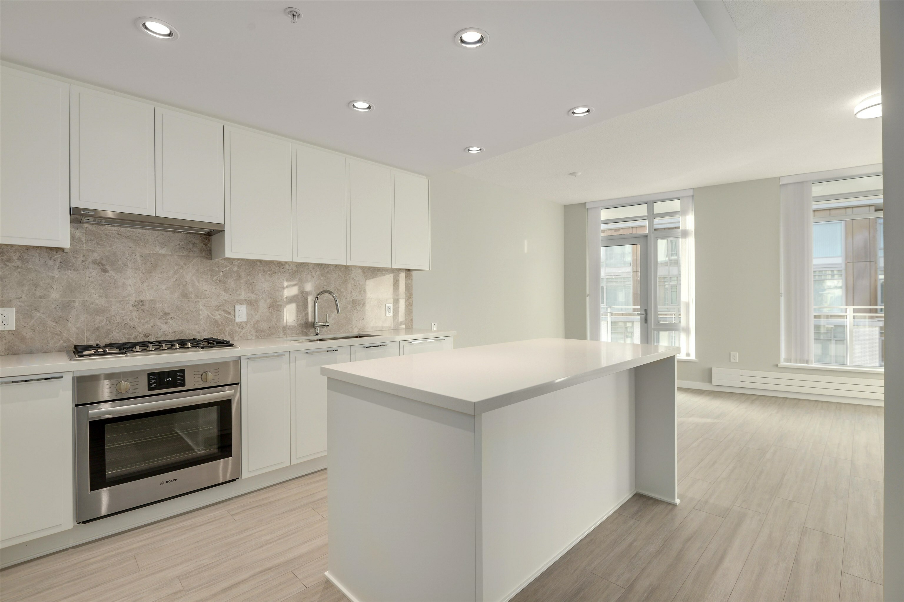 Property Photo: 3198 Riverwalk Avenue 401 BC V5S 0E8