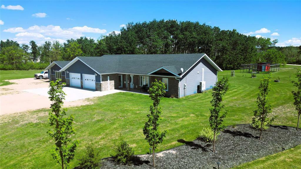 Property Photo: 25 Twilight Drive MB R0A 1T0