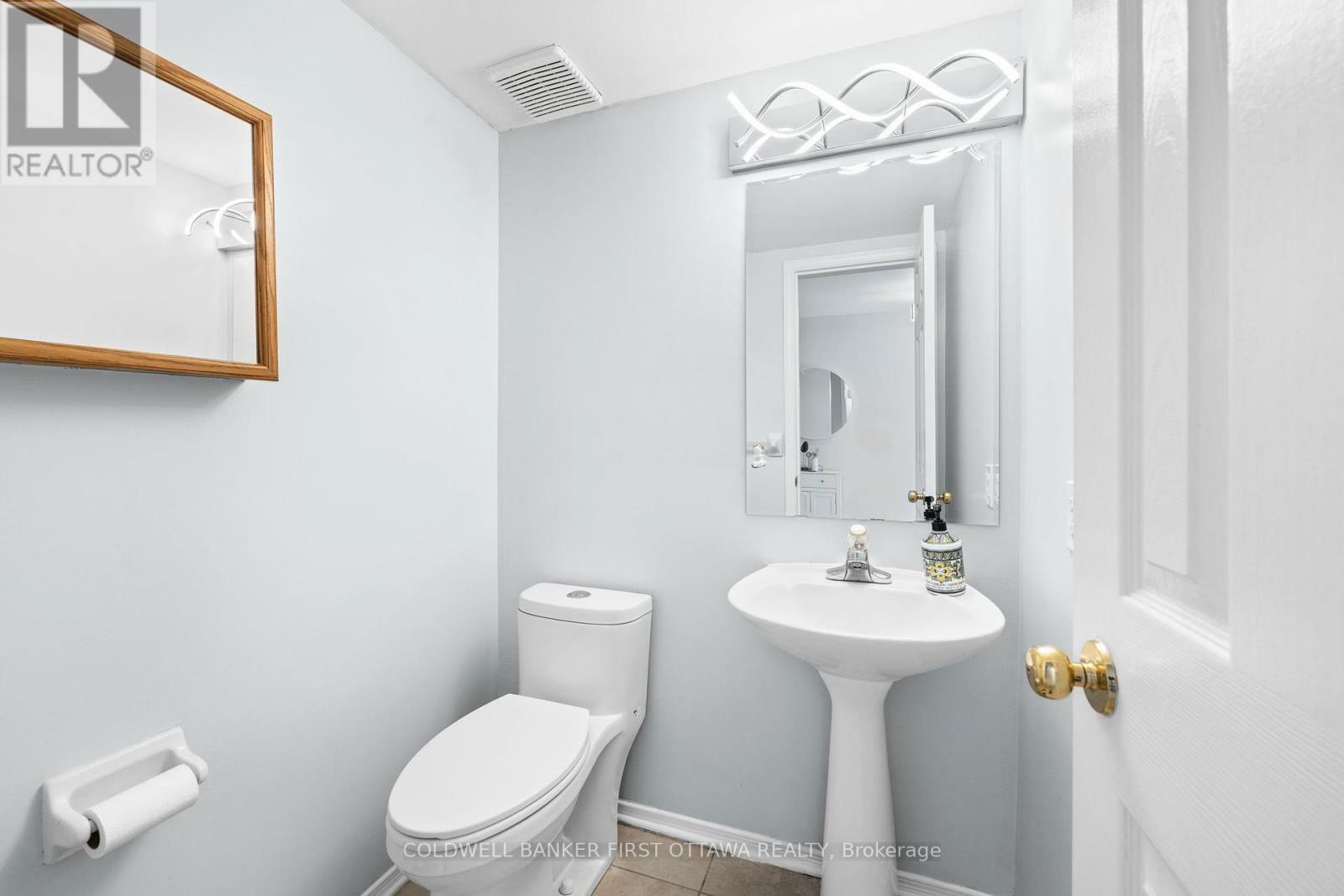 Property Photo: 35 Festive Private ON K2C 4A1