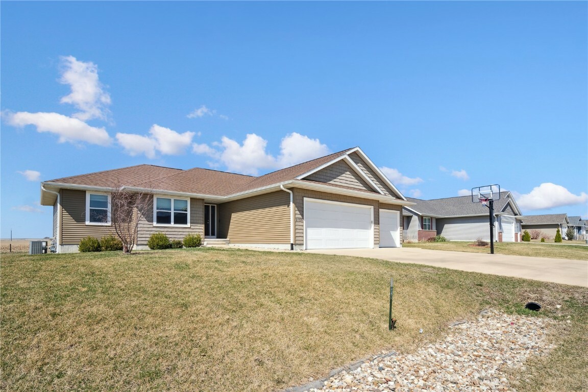 Property Photo: 2786 Creekview Trail IA 52324