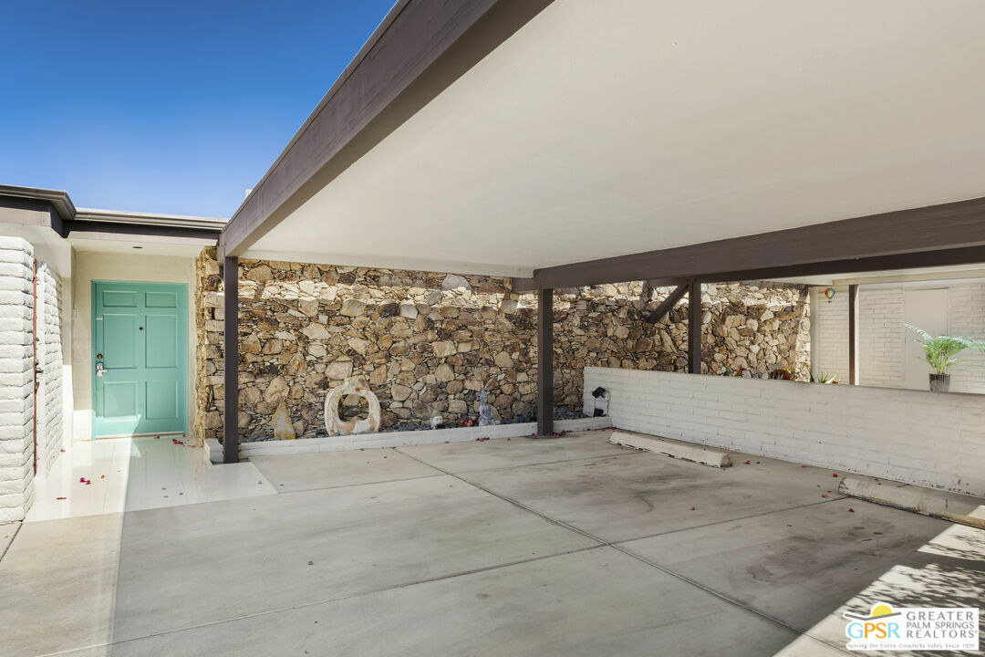 Property Photo: 2084 S Lagarto Way CA 92264