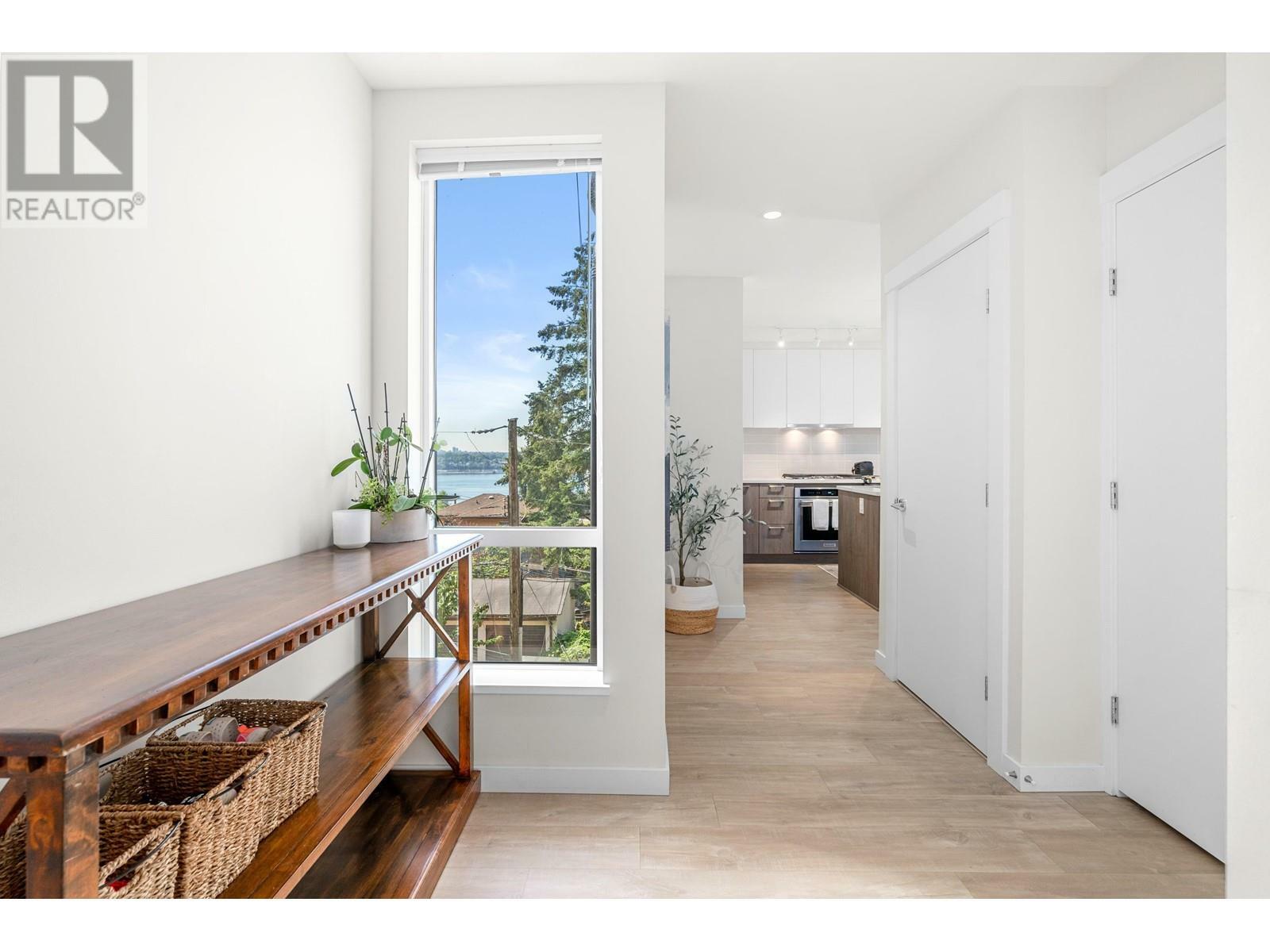 Property Photo: 615 East 3rd Street 205 BC V7L 0G3