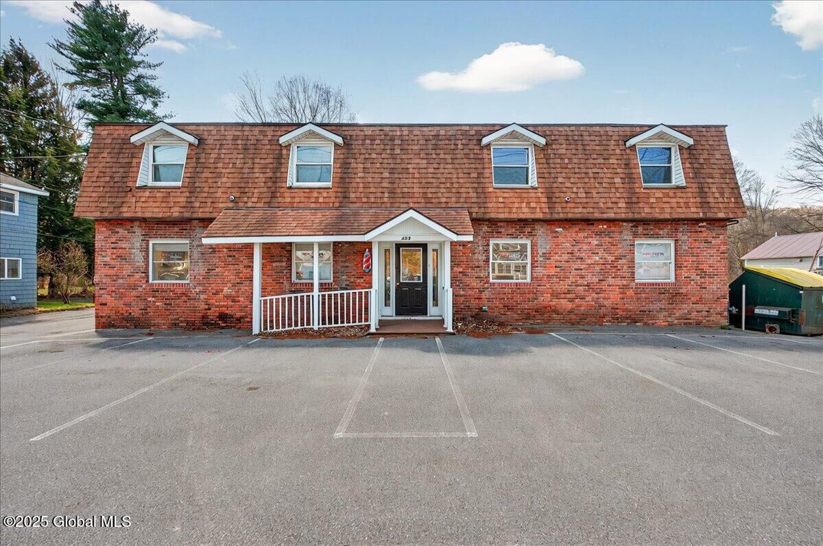 Property Photo:  455 Maple Avenue 4  NY 12866 