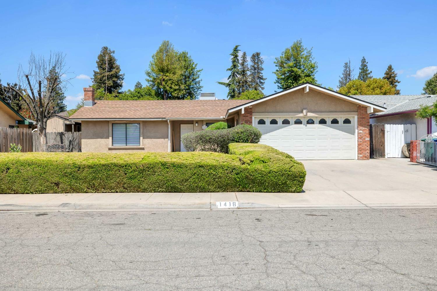 1418 Huntsman Avenue  Selma CA 93662 photo