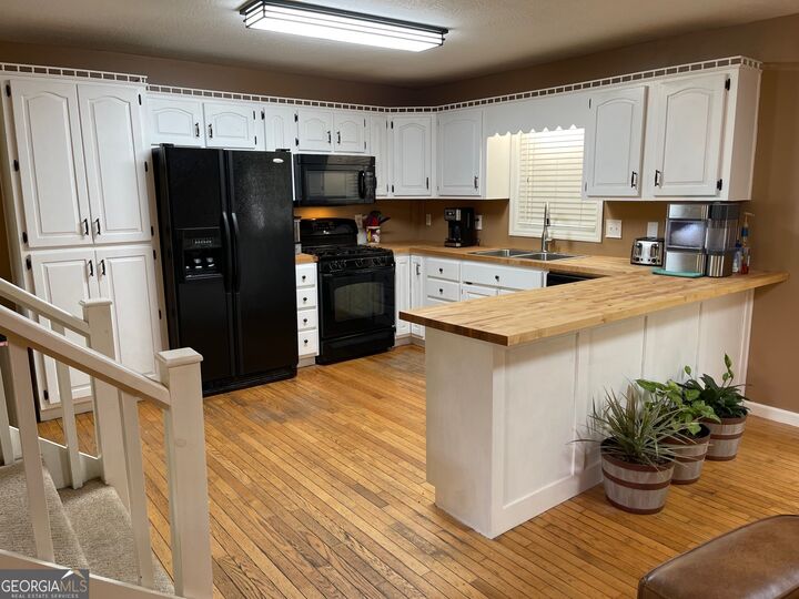 Property Photo:  542 Sharp Top Circle  GA 30512 