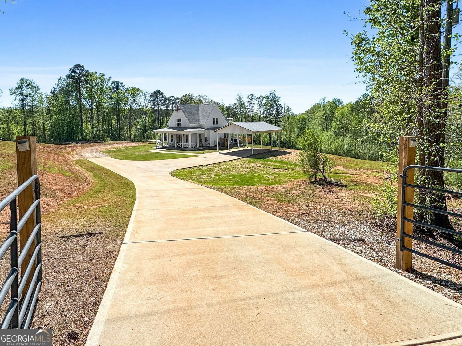 Property Photo: 700 Ga Hwy 87 GA 30216