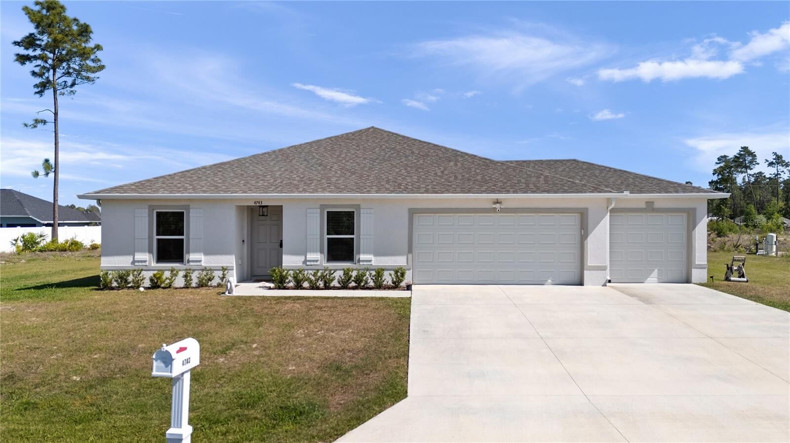 Property Photo:  4743 SW 114th Place  FL 34476 