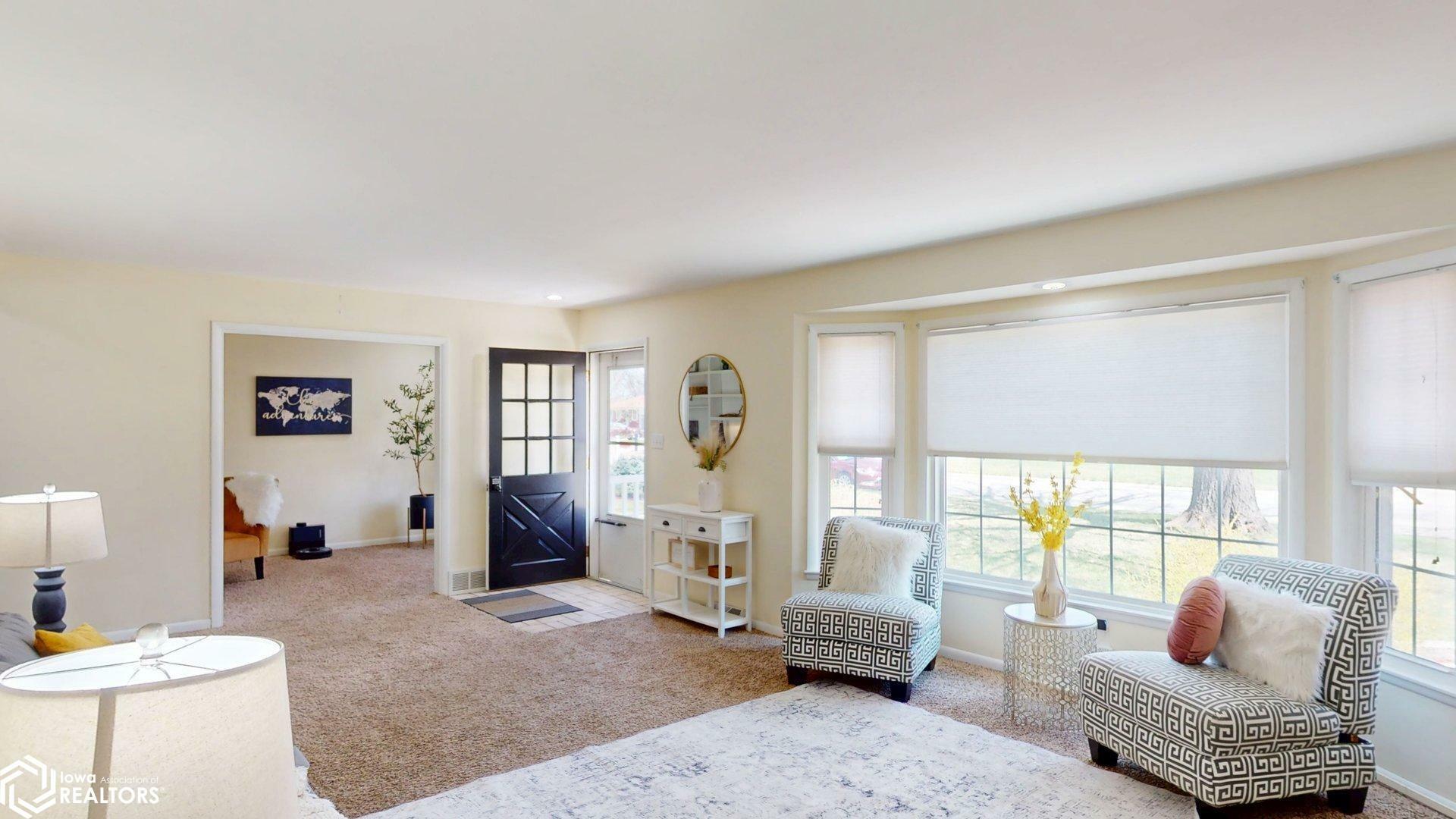 Property Photo: 251 Parkridge Drive IA 50401