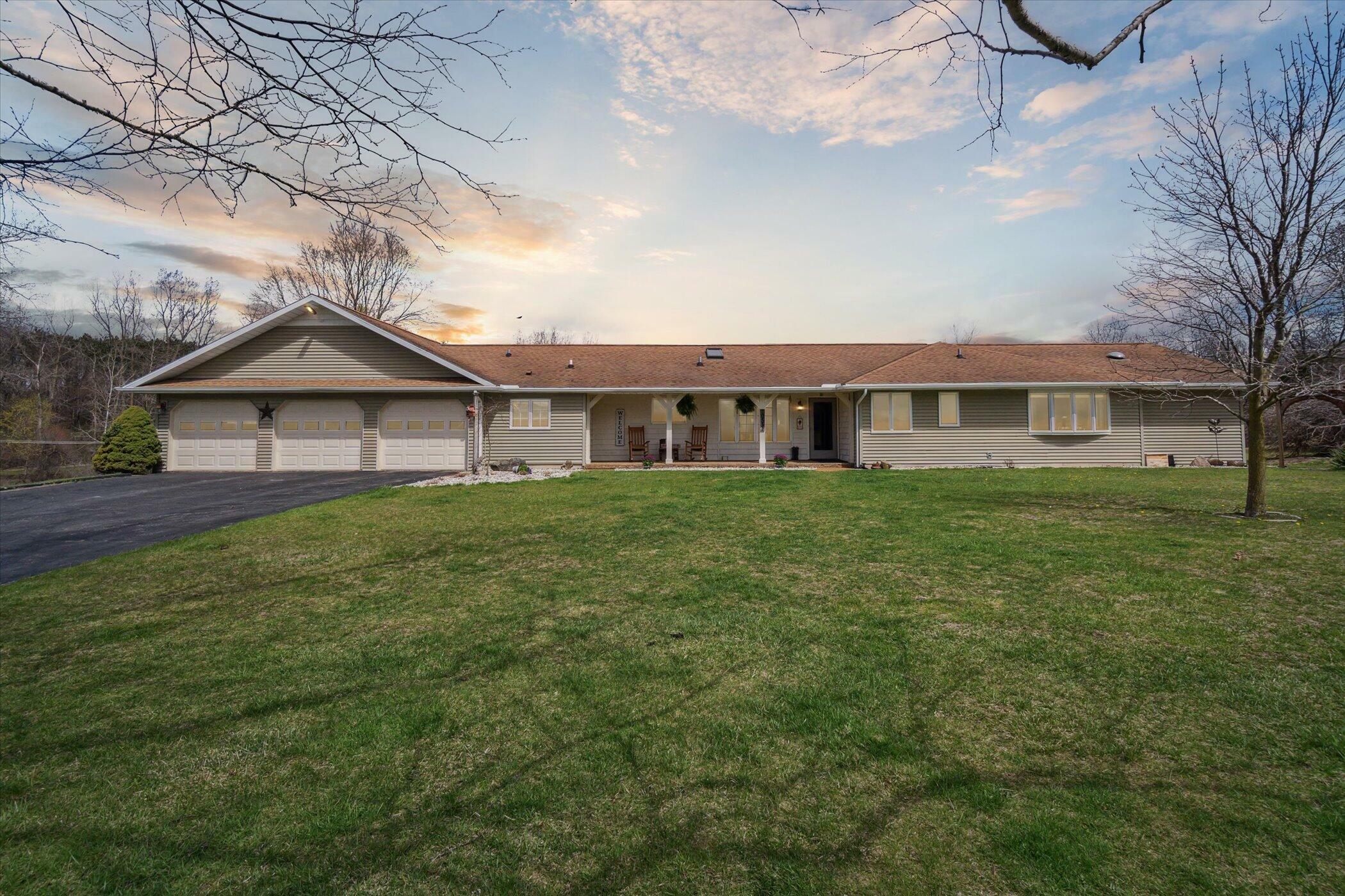 10551 S Jackson Road  Cement City MI 49233 photo