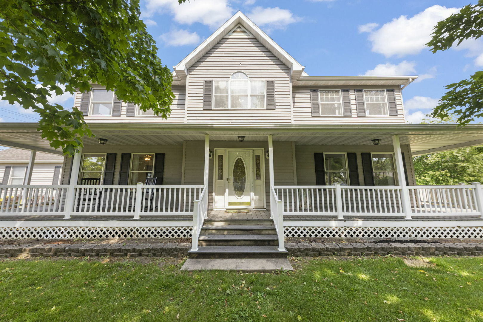 Property Photo:  2398 S Williamsburg Drive  IL 60586 