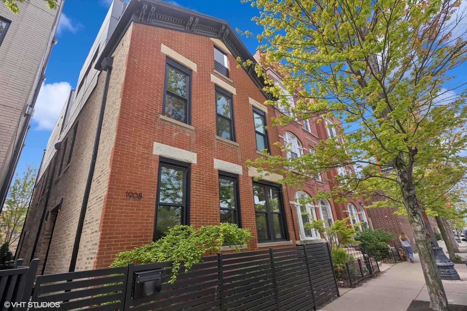 Property Photo: 1908 N Halsted Street IL 60614