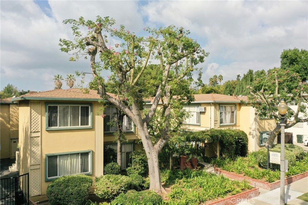 Property Photo: 515 N El Molino Avenue CA 91101