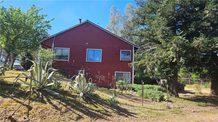 Property Photo: 25205 5th Avenue CA 96055