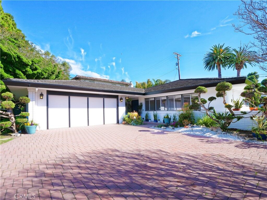 Property Photo: 504 Epping Road CA 90274