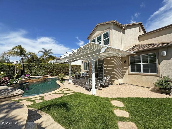Property Photo: 4950 Via Aurora CA 91320
