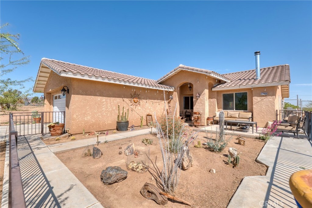 Property Photo: 57968 Aberdeen Drive CA 92284