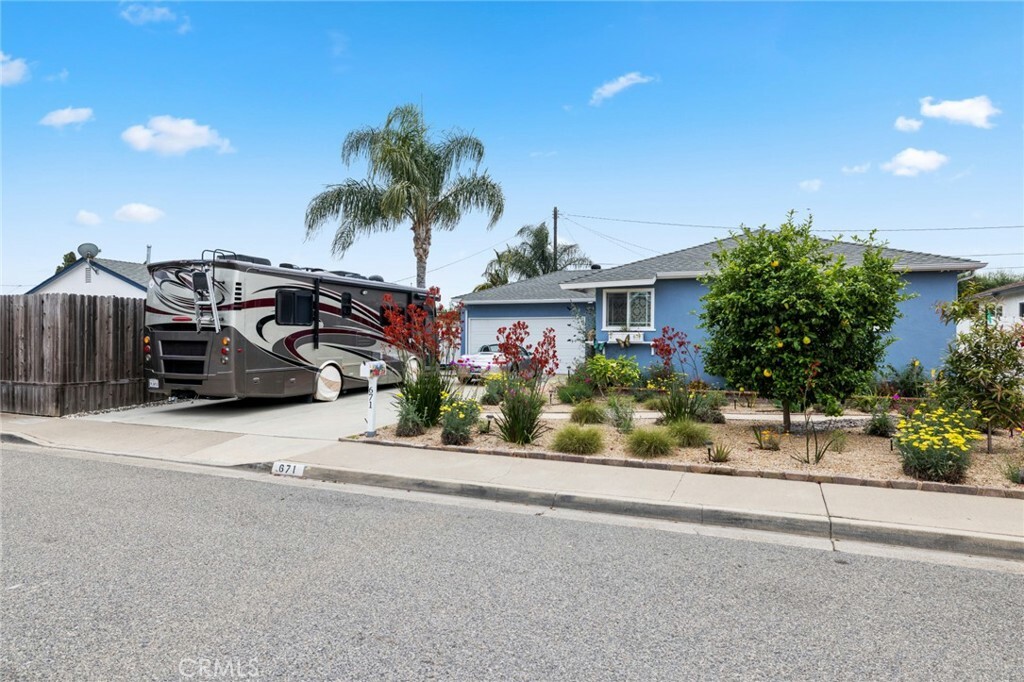 Property Photo: 671 Senate Street CA 92627