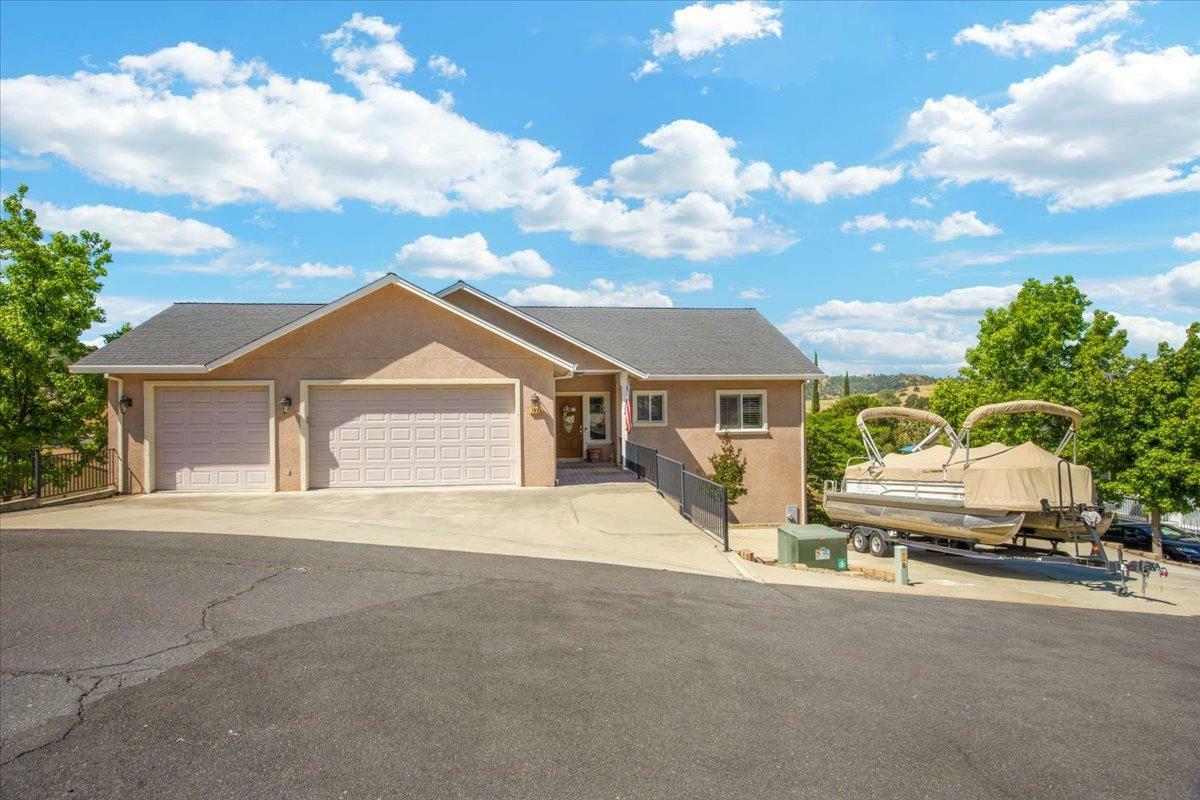 Property Photo: 740 Uncle Billy Court CA 95228