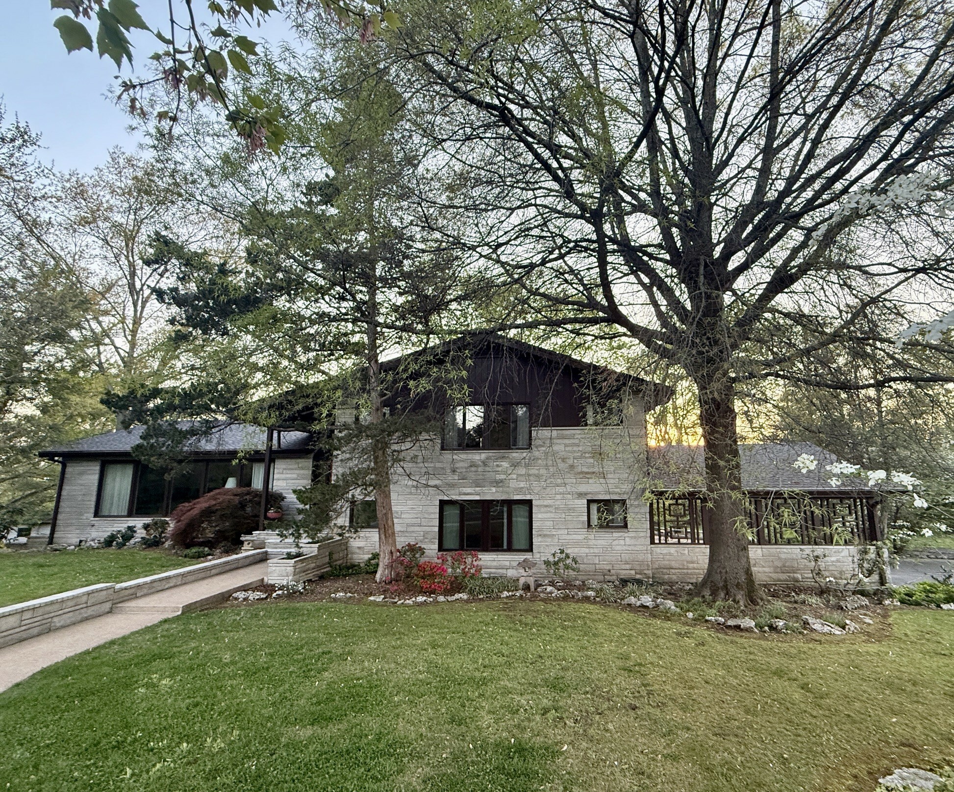 Property Photo: 700 Lake Dr TN 37066