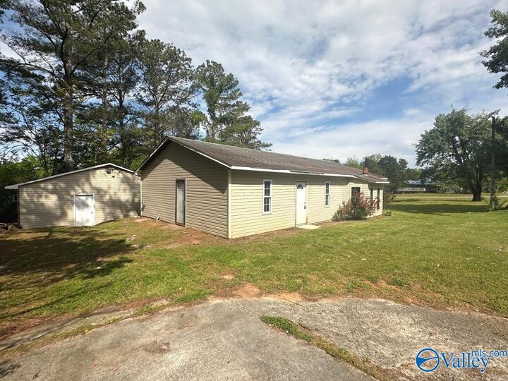 Property Photo:  226 Sherbrook Drive  AL 35754 