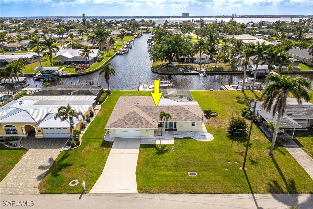 Property Photo:  5243 Willow Court  FL 33904 