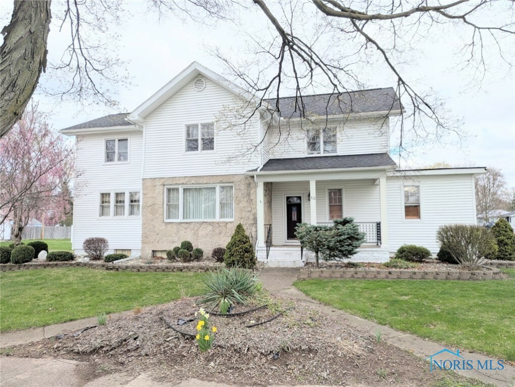 Property Photo: 313 E Lynn Street OH 43517
