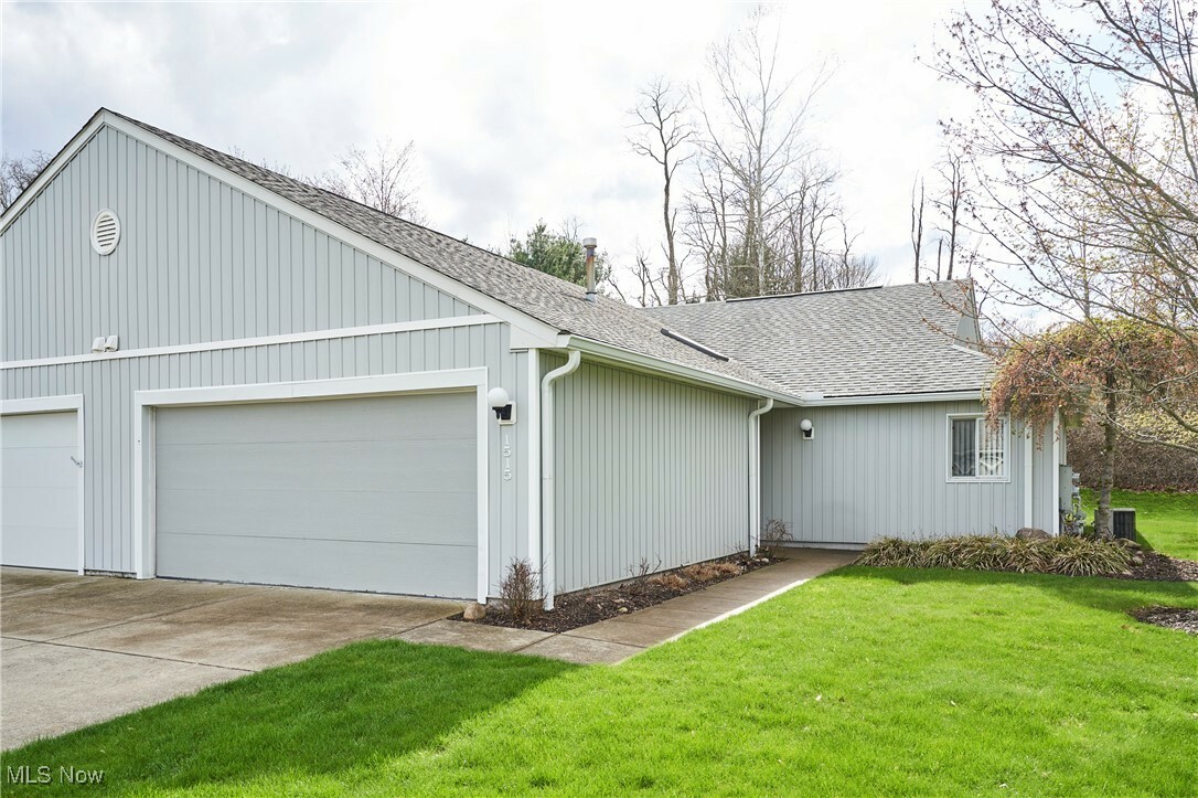 1515 Iris Glen Drive  Twinsburg OH 44087 photo