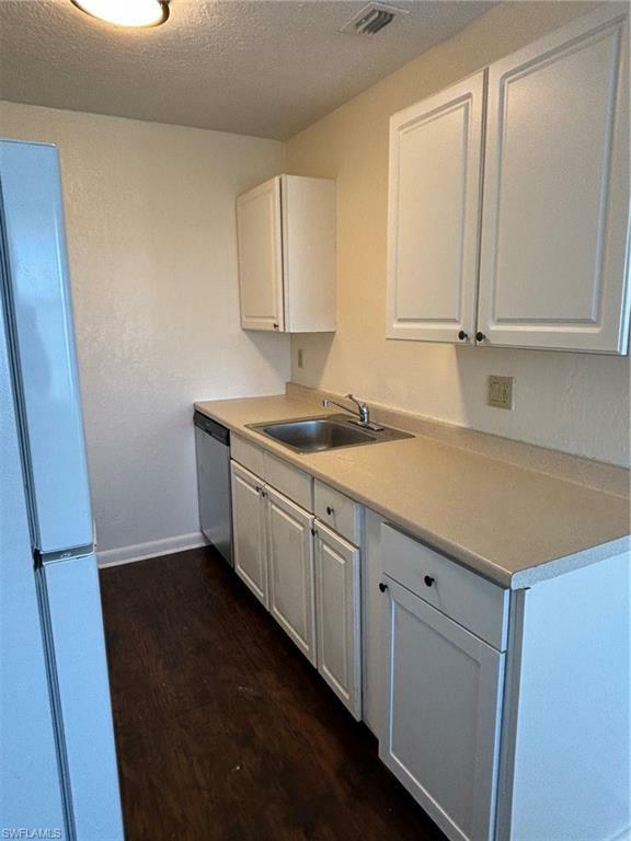 Property Photo: 4625 Bayshore Dr D10 FL 34112