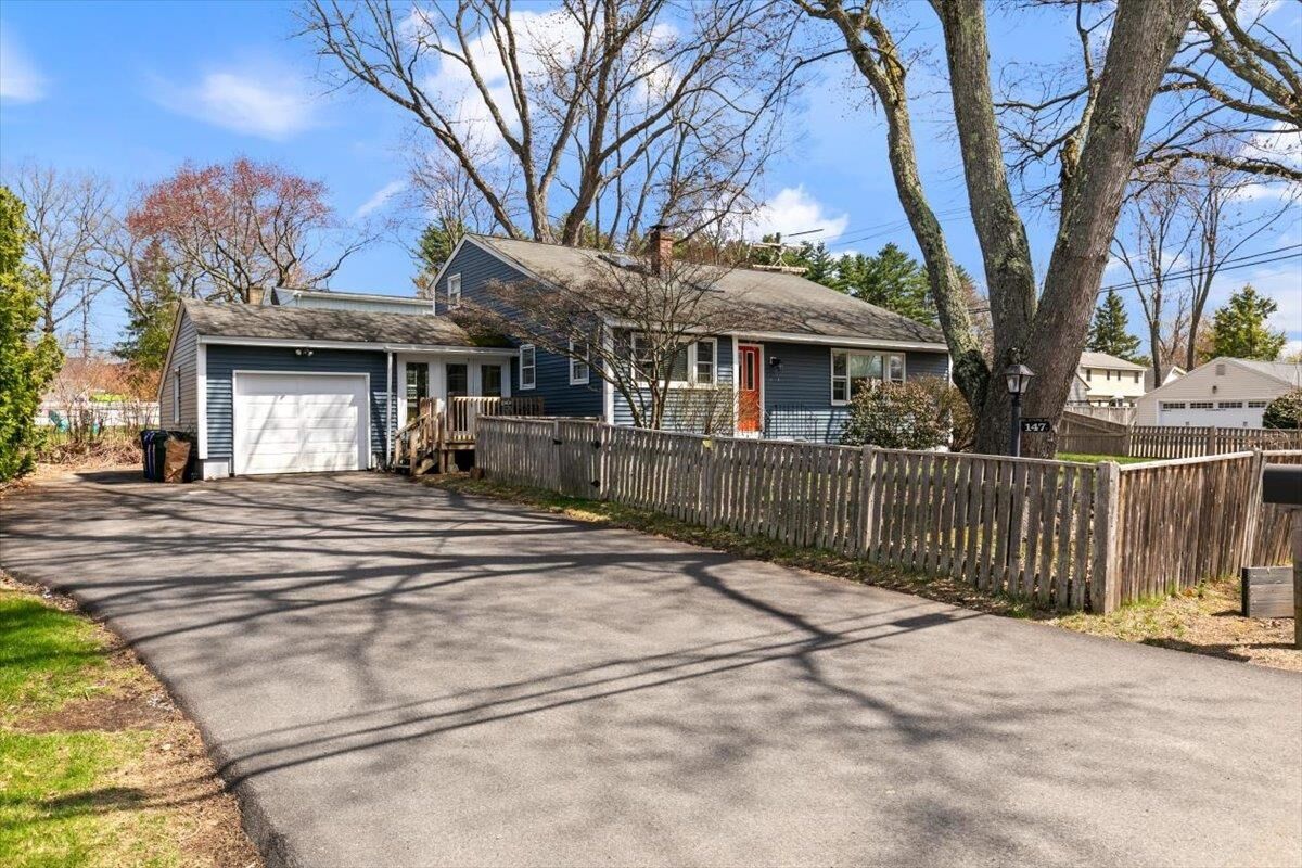 Property Photo:  147 W Haven Road  NH 03104 