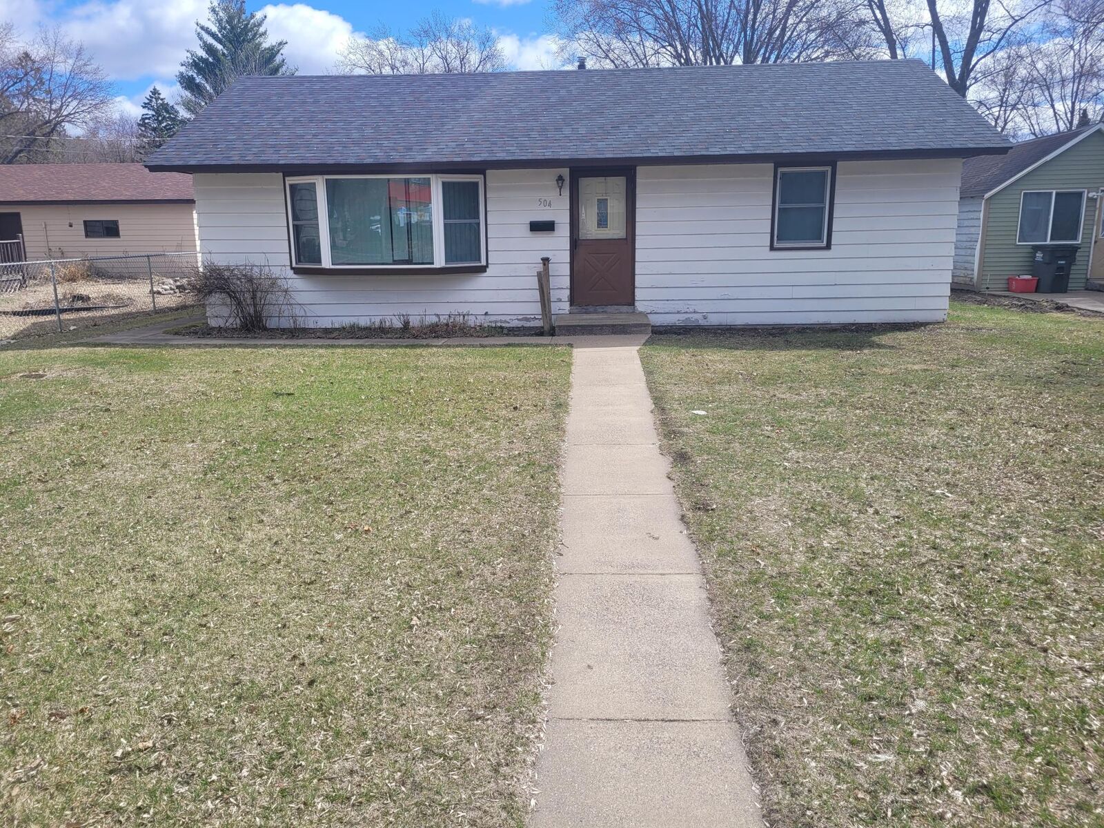 Property Photo:  504 S Rum River Drive  MN 55371 
