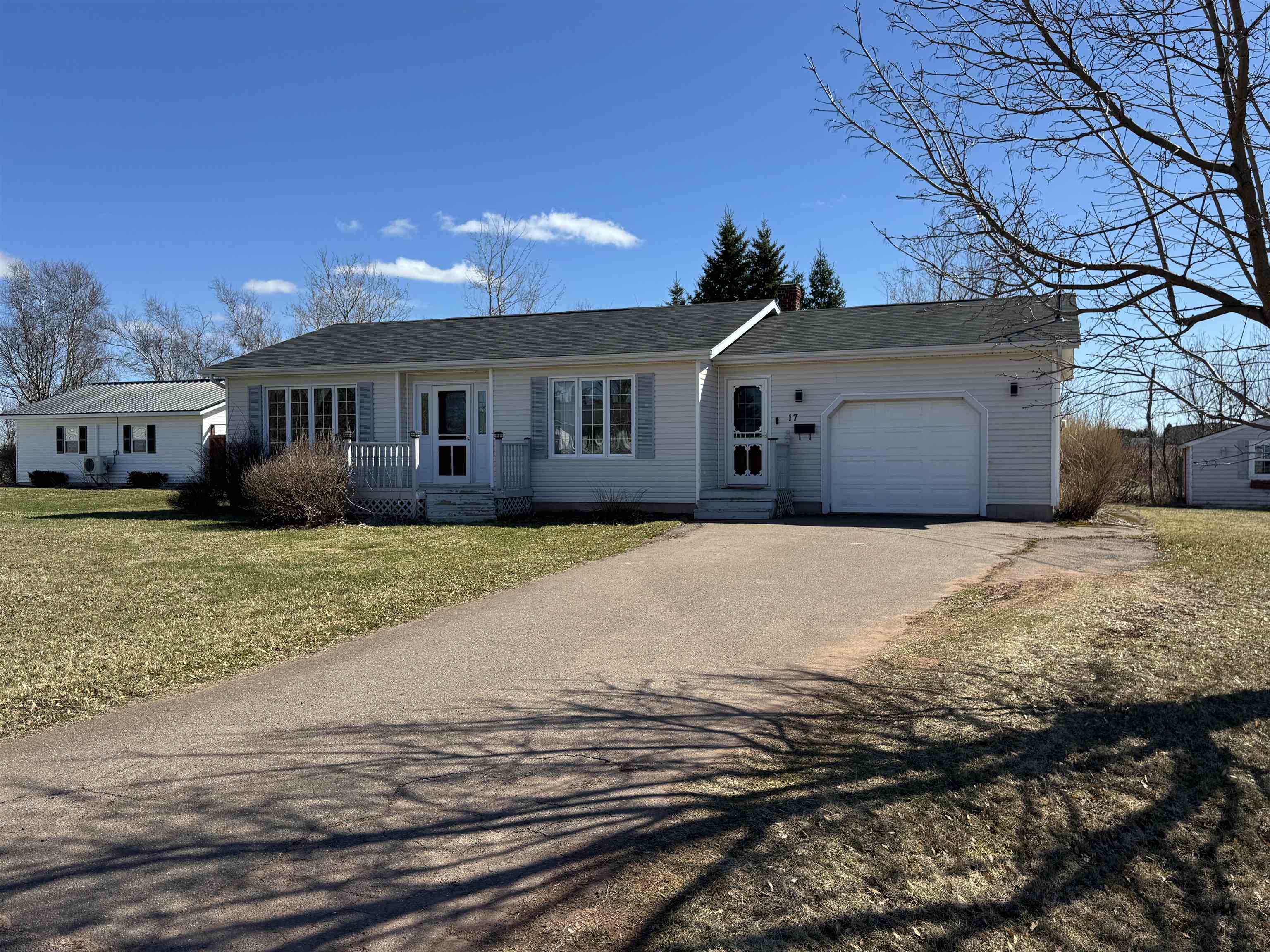 Property Photo: 17 Laughlin Street PE C0B 1T0
