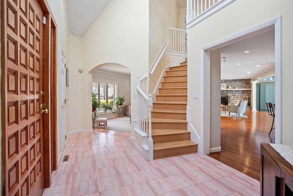 Property Photo: 20 Kings Rd MA 02067