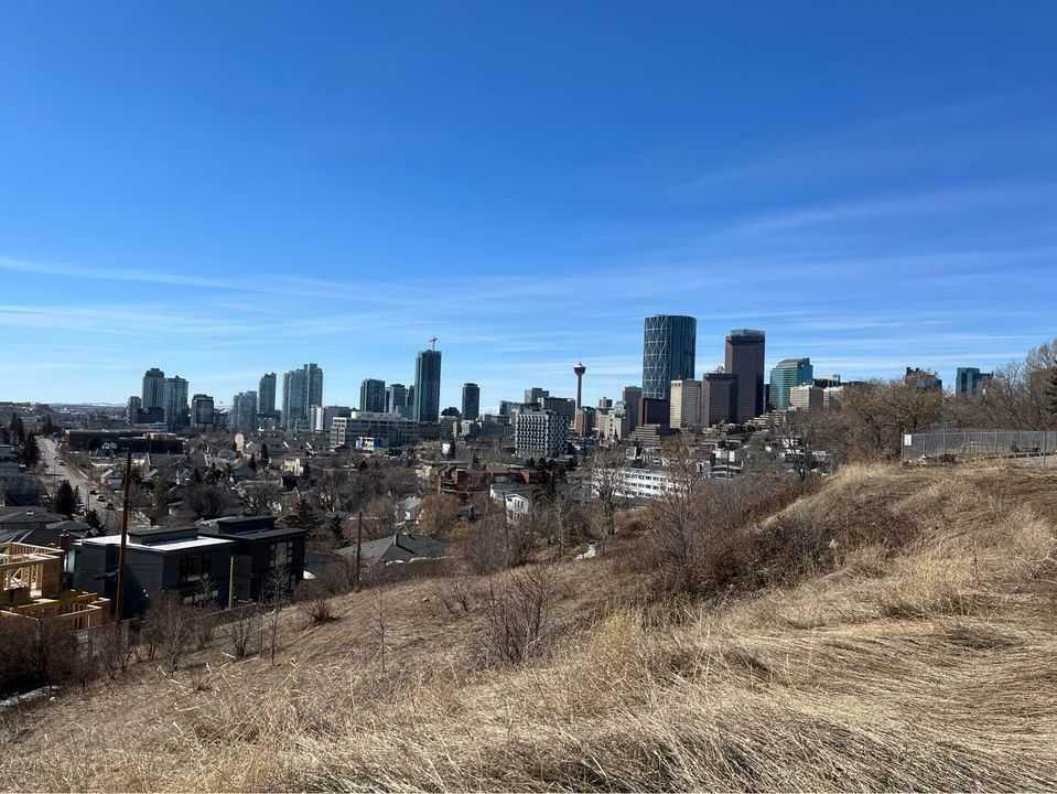 721 7 Avenue NE  Calgary AB T2E 0N6 photo