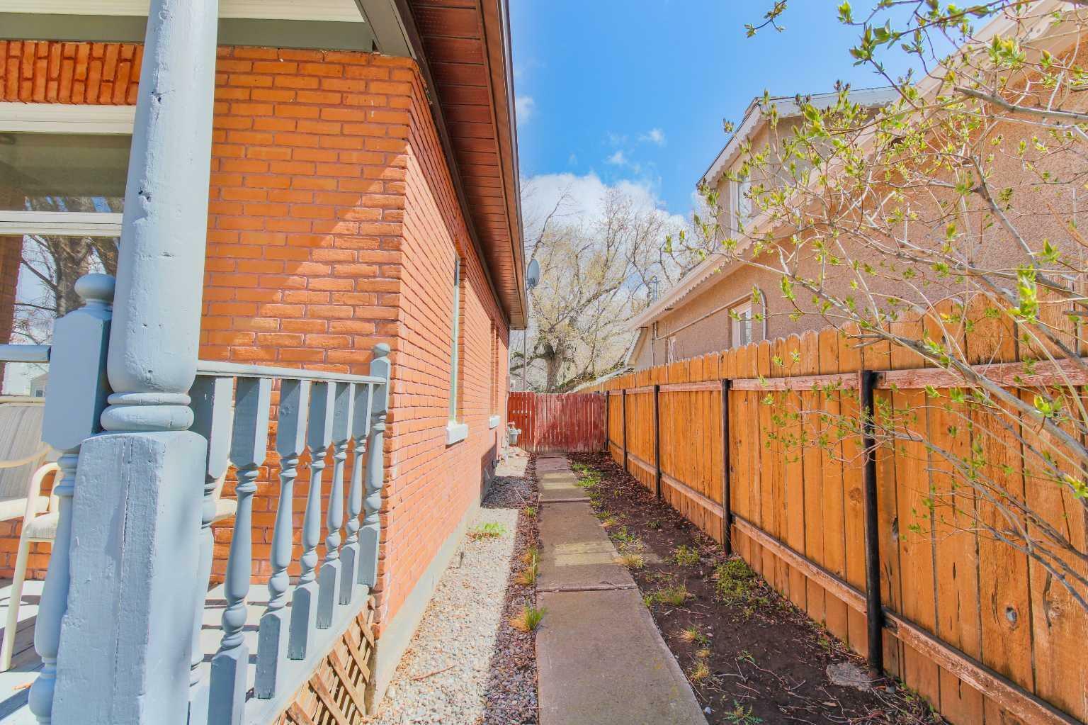 Property Photo: 405 12 Street N AB T1H 2G6