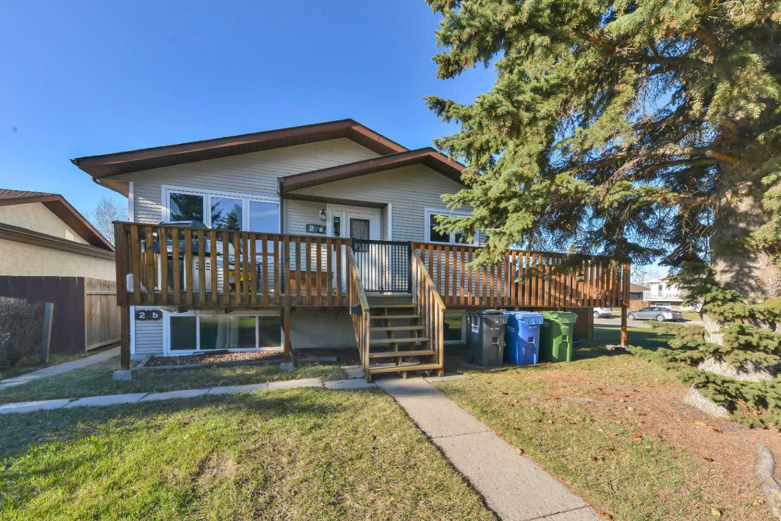 Property Photo: 2 Greenham Drive AB T4P 2X4