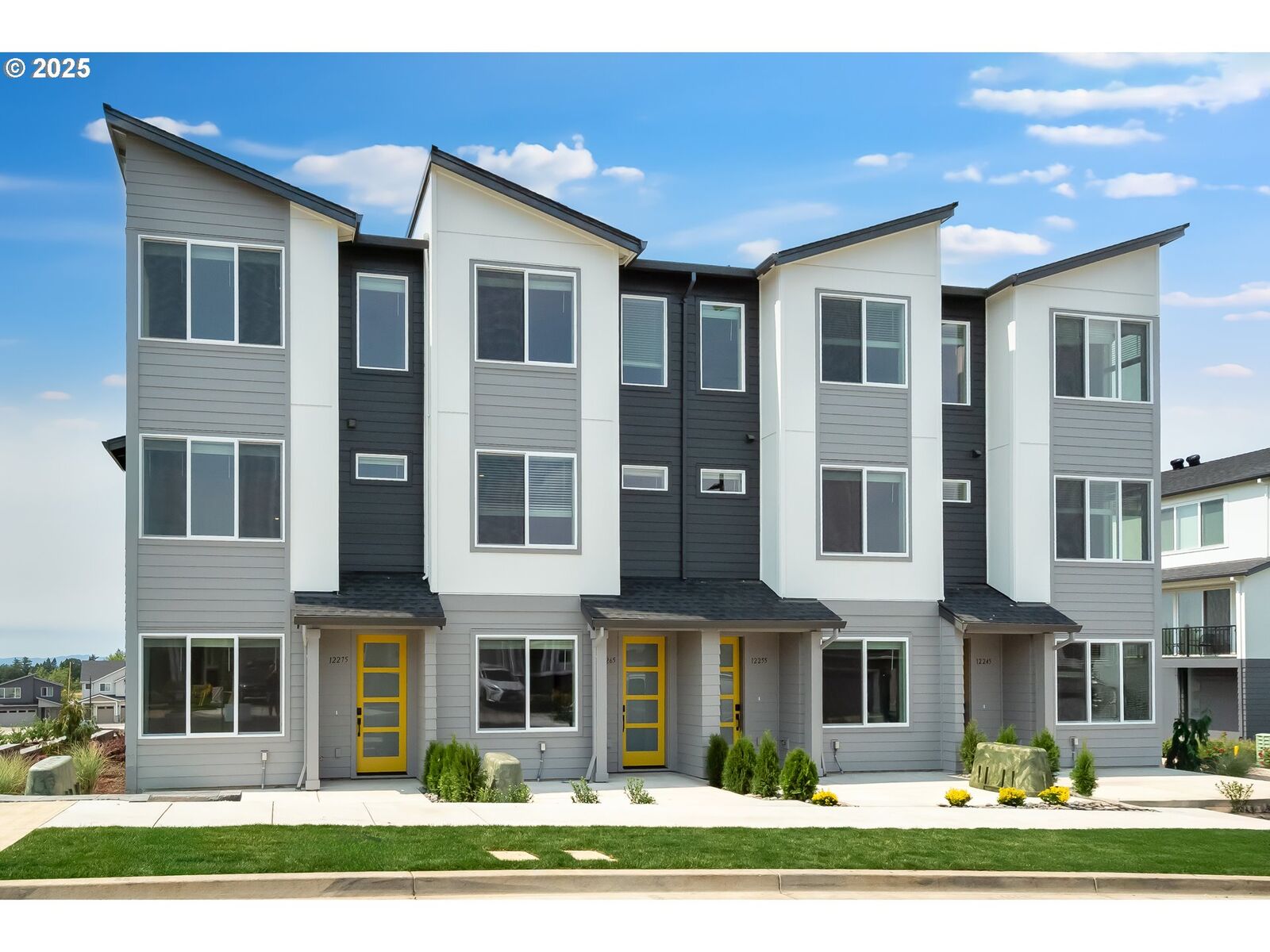 Property Photo: 12245 SW Trask St OR 97007