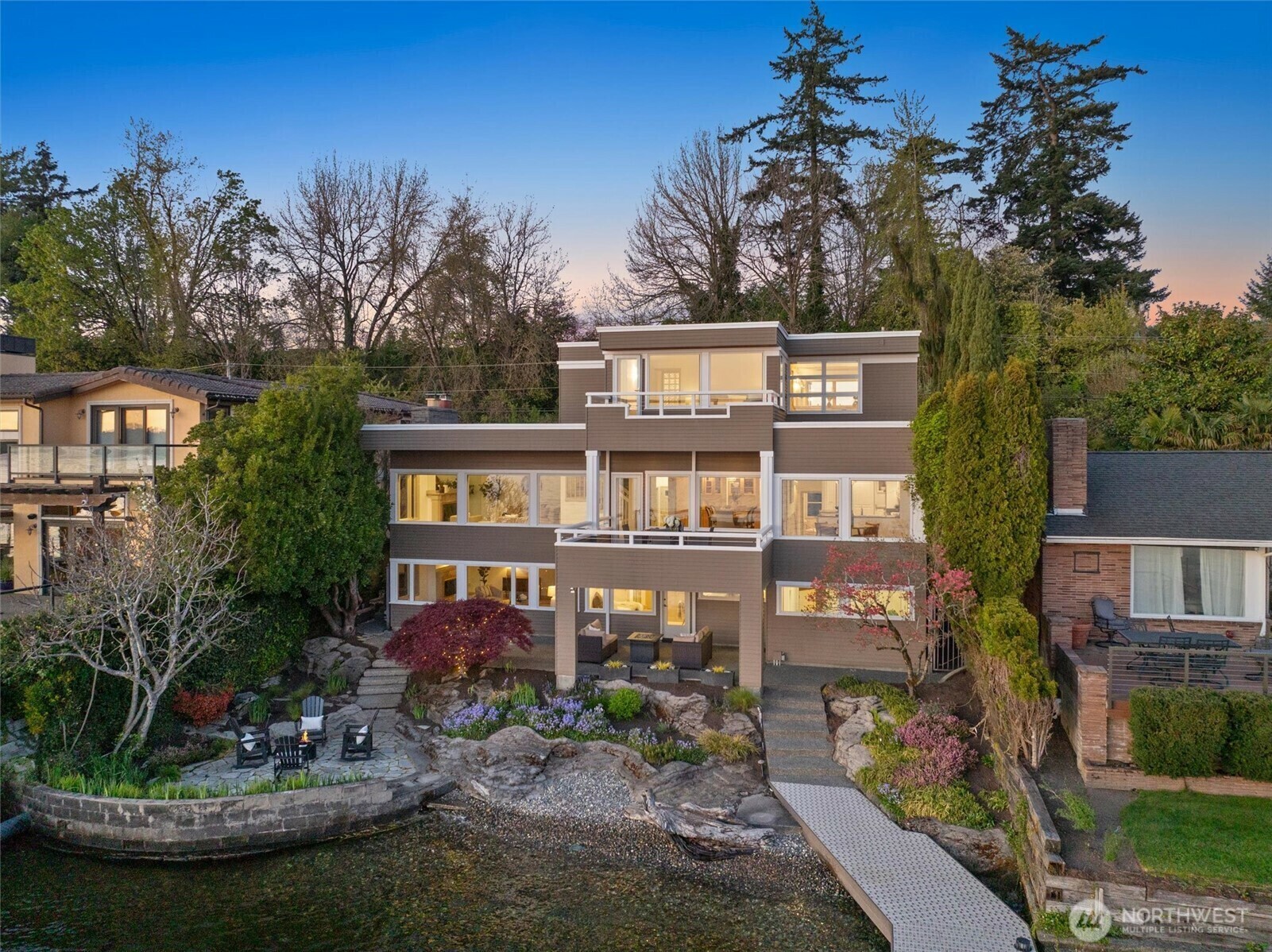 Property Photo: 175 Lake Avenue W WA 98033