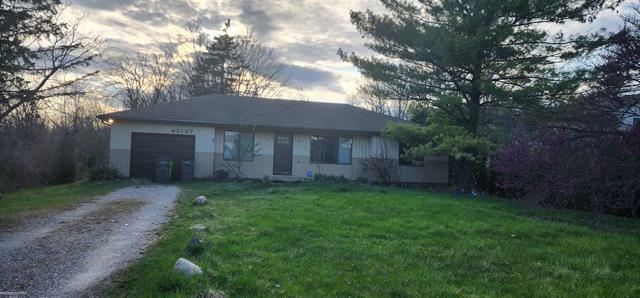 43187 Heydenreich  Clinton Twp MI 48038 photo