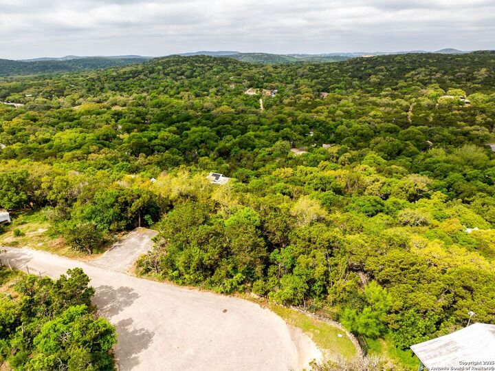 Property Photo: 19019 Lookout Mountain Trail TX 78023