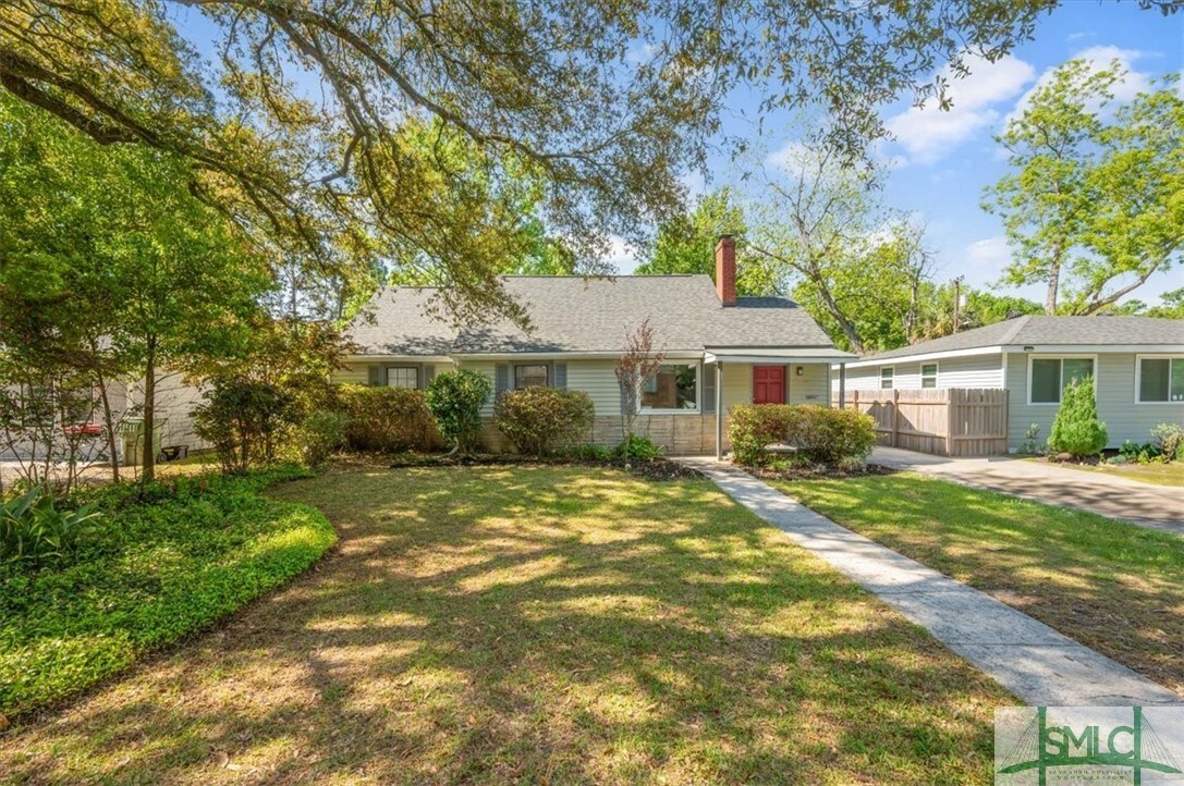 Property Photo: 2029 E 41st Street GA 31404