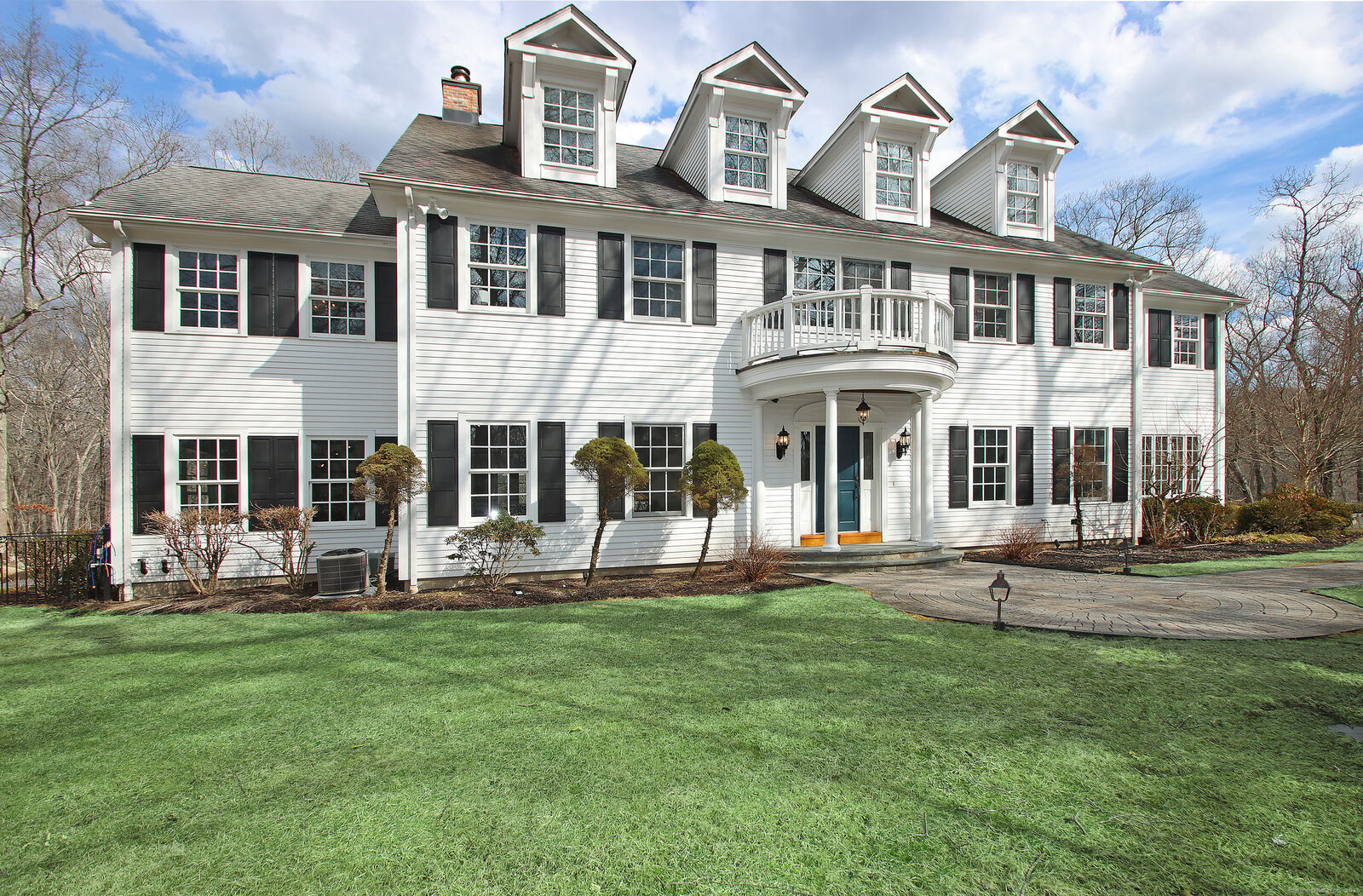 Property Photo: 275 Newtown Turnpike CT 06883