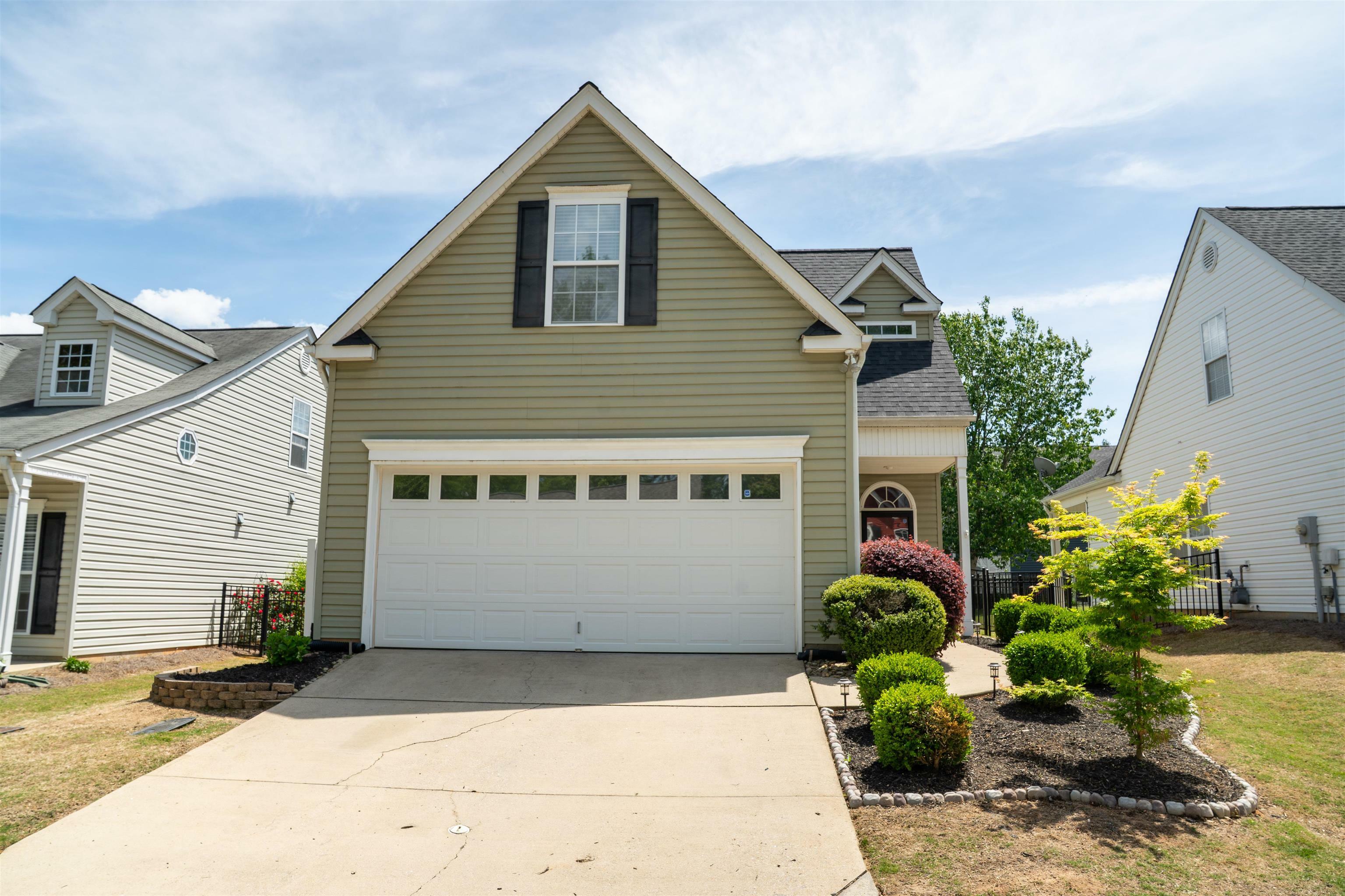Property Photo: 130 Ledgewood Way SC 29642