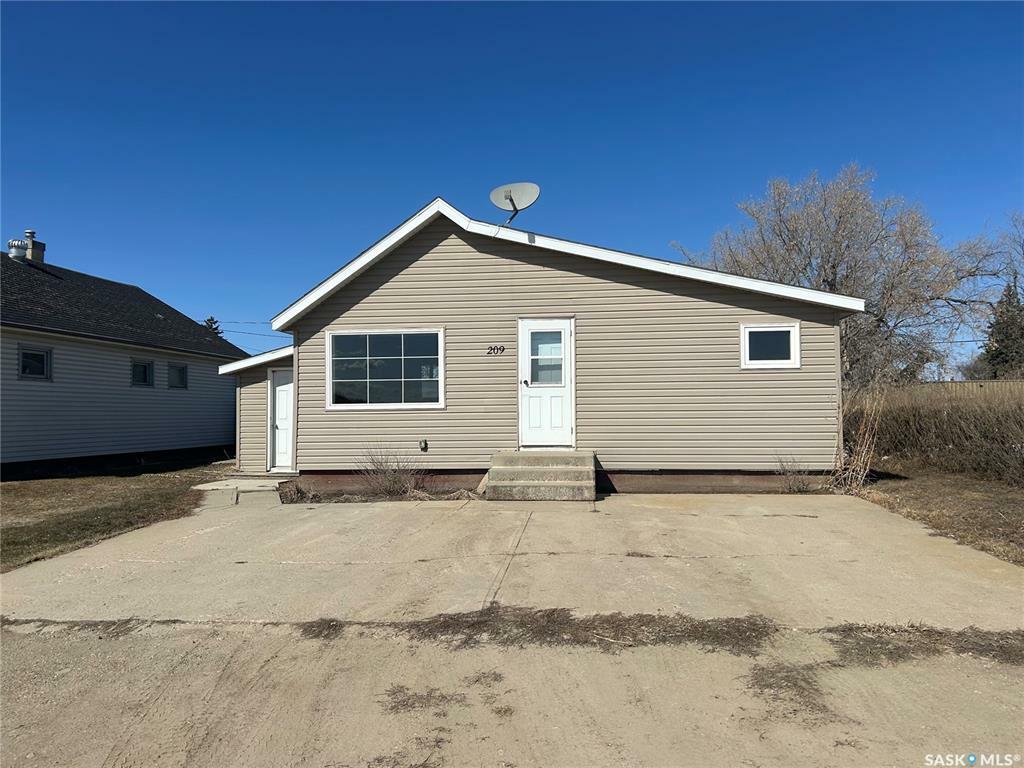 Property Photo: 209 1st Street SK S0E 0A5